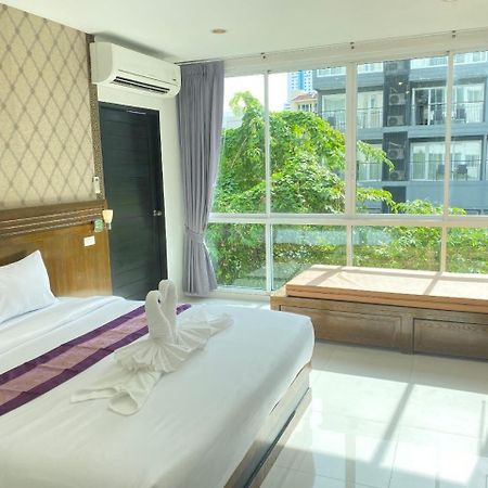 Nj Patong Hotel Luaran gambar