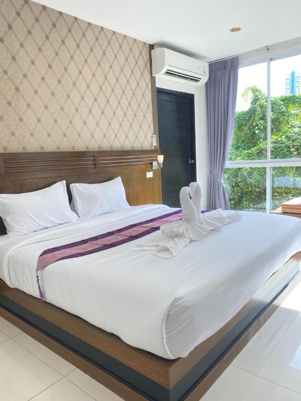 Nj Patong Hotel Luaran gambar