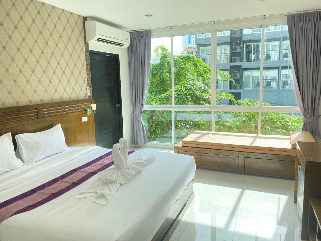 Nj Patong Hotel Luaran gambar