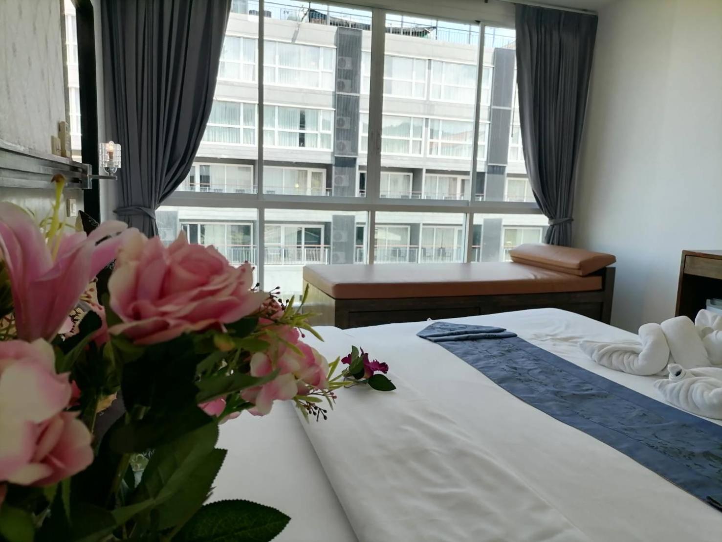 Nj Patong Hotel Luaran gambar