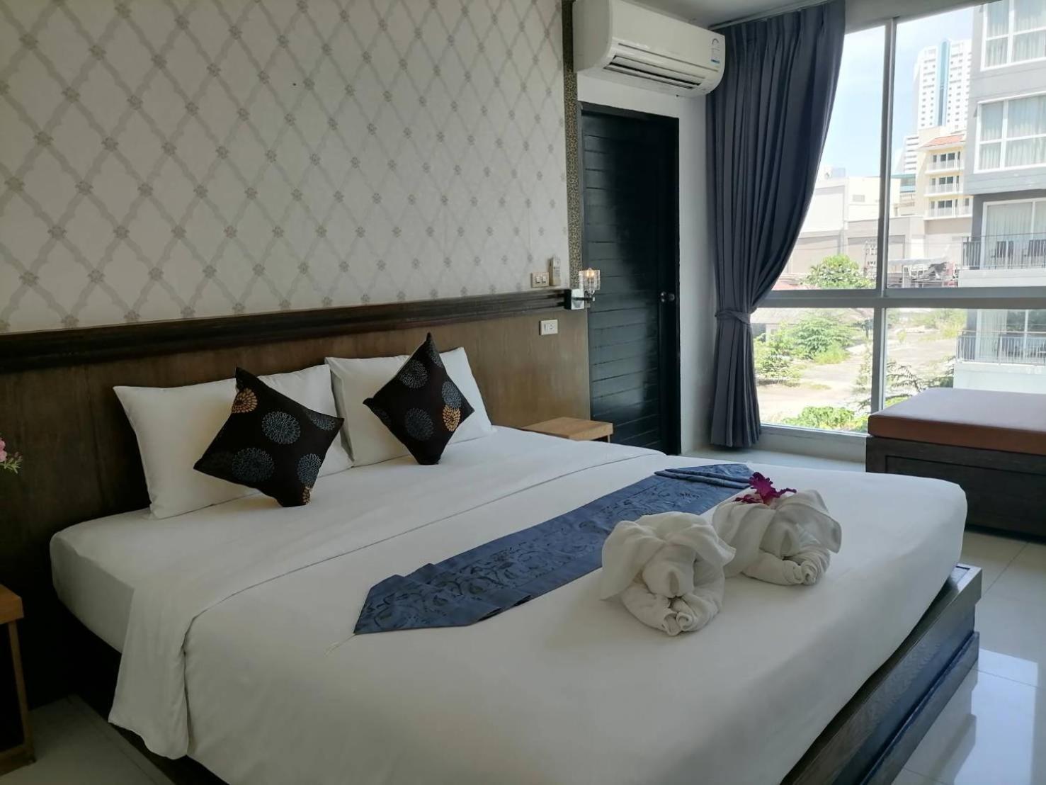 Nj Patong Hotel Luaran gambar
