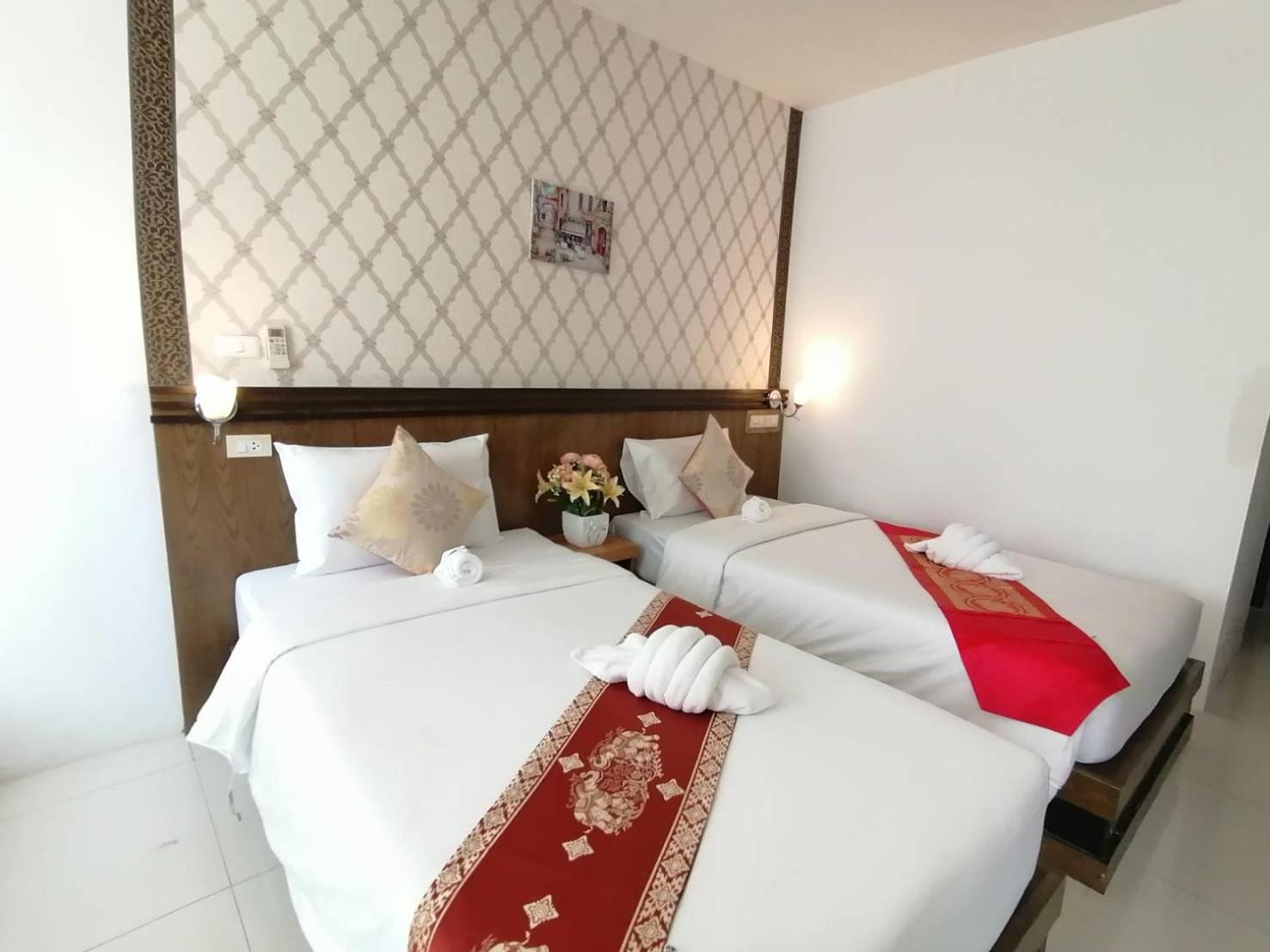 Nj Patong Hotel Luaran gambar